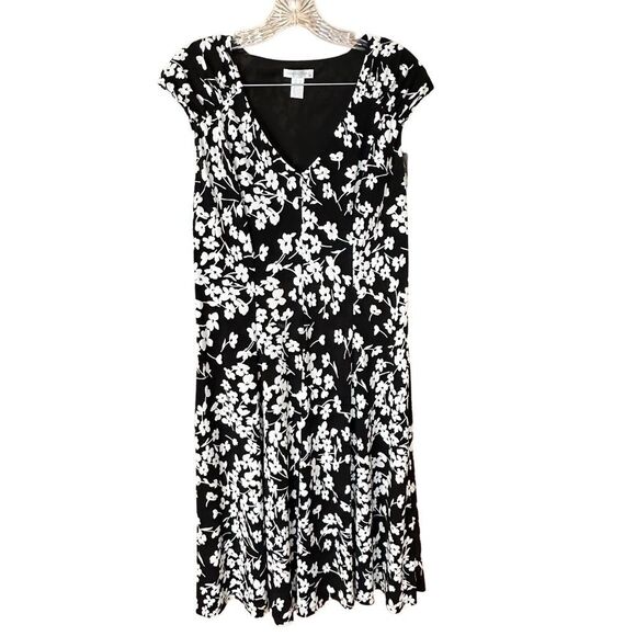 London Times Sleeveless Flowing Floral Black & White Dress Size 10 - Picture 1 of 12